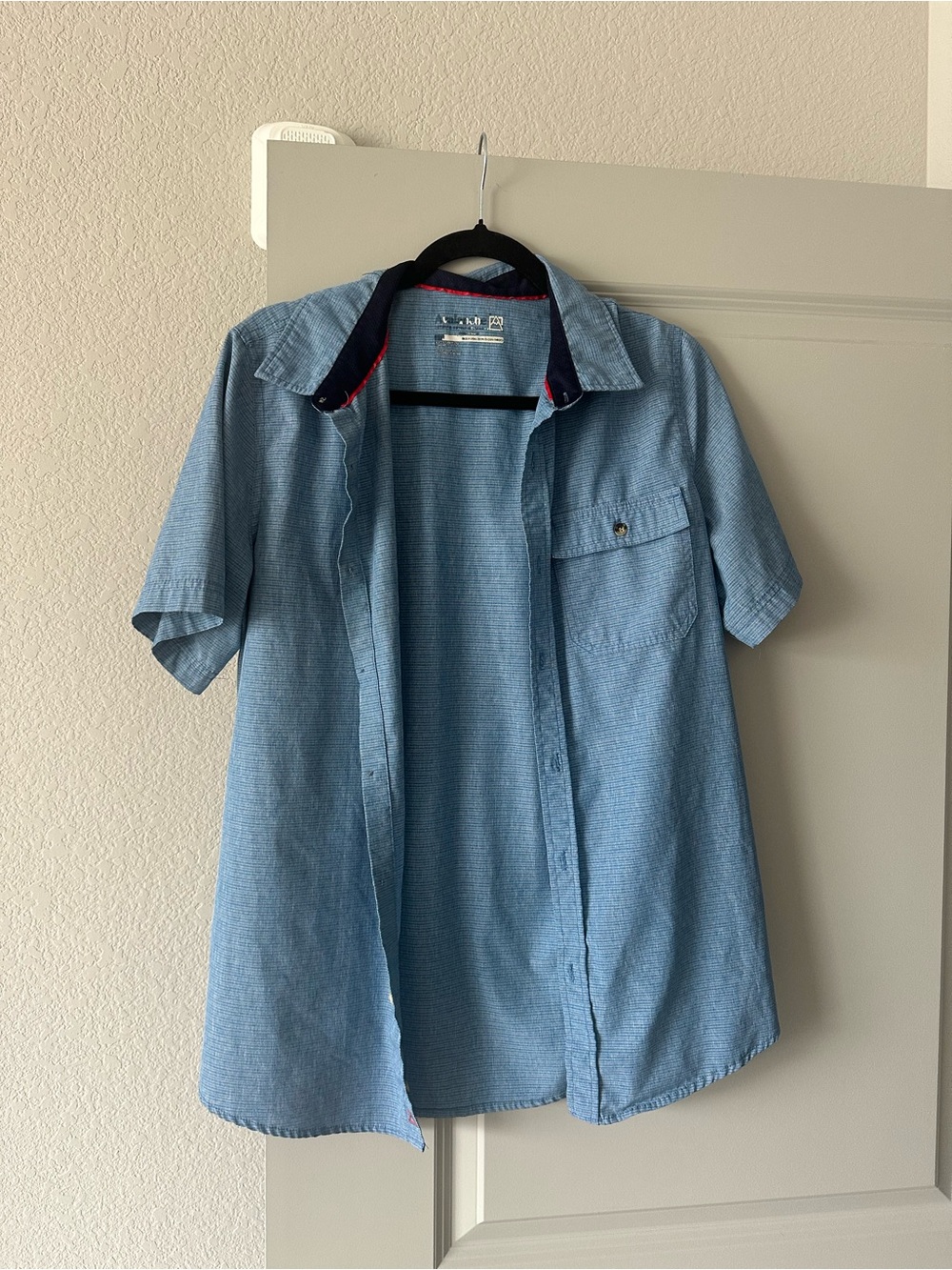 Avalanche Men's Light Blue Short-Sleeve Button-Down Shirt